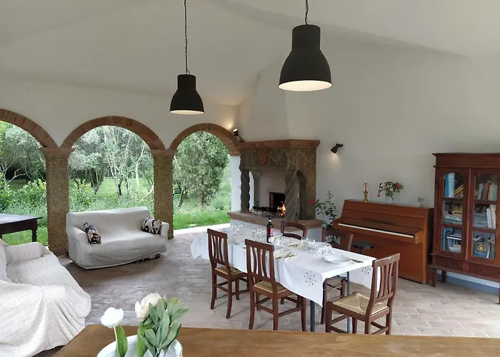 Marrucheto Feriegård Giuncarico