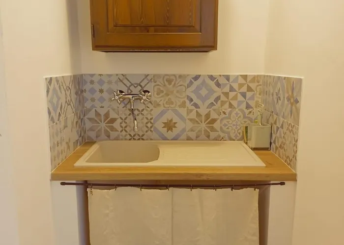 Marrucheto Feriegård Giuncarico